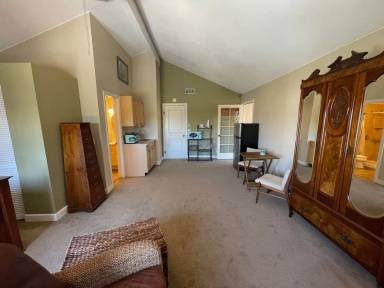 Main picture of 1656 Olmeda St