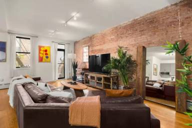 Main picture of 352 Bowery
