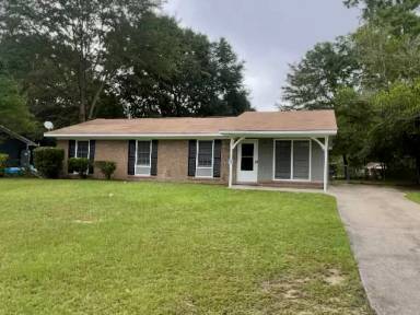 Main picture of 2220 Mahan Dr
