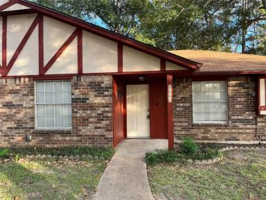 Main picture of 3661 Youpon St