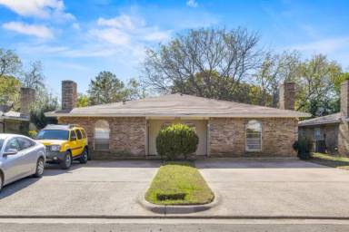 Main picture of 2208 Viewtop Ln