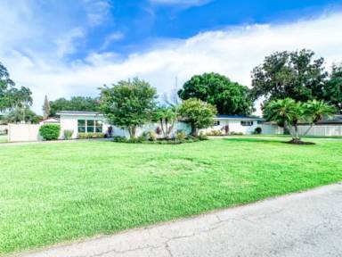 Main picture of 2925 E Lake Hartridge Dr