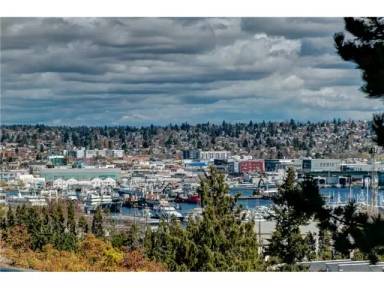 Main picture of 3421-3423 23rd Ave W