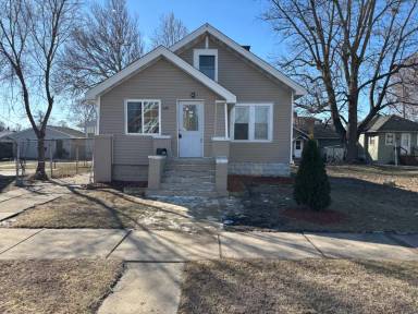 Main picture of 1120 May St