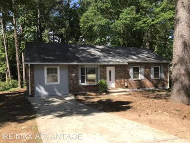 Main picture of 699 Jeb Stuart Dr