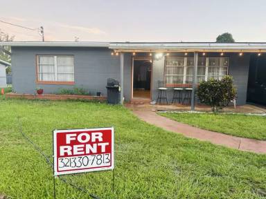 Main picture of 650 W Tropicana Ct