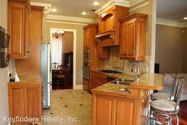 Main picture of 9846 W Mohawk Ave