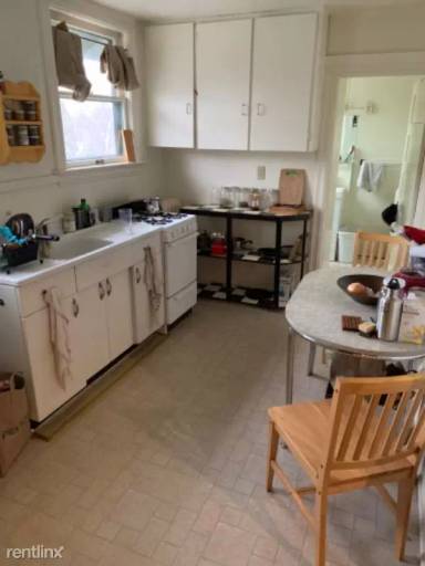 Main picture of 618 W Olin Ave
