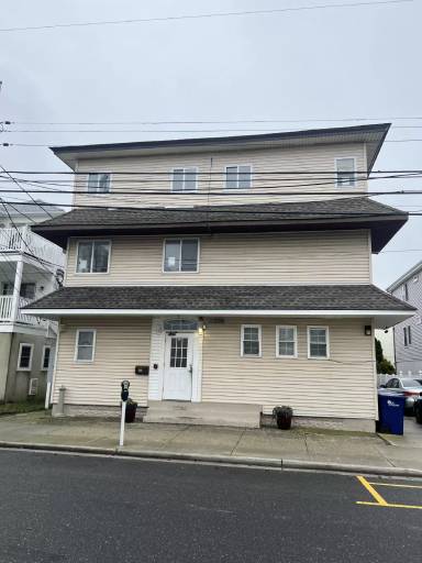 Main picture of 228 E Garfield Ave