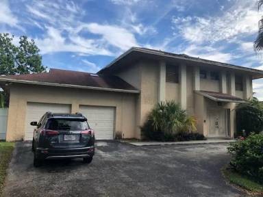 Main picture of 11529 SW 56th St