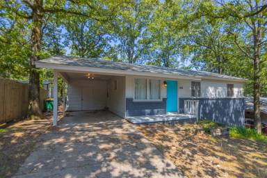 Main picture of 66 Somerset Dr