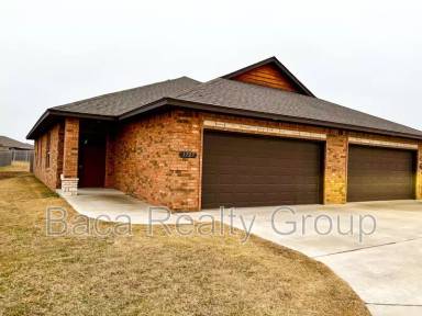 Main picture of 1729 Palomino Dr