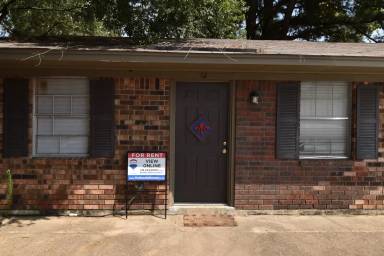 Main picture of 2701 Kavanaugh Rd