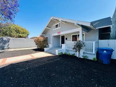 Main picture of 14726 Friar St