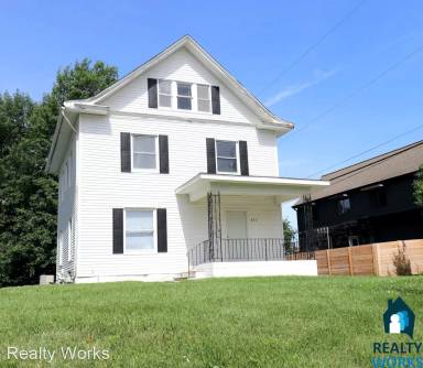 Main picture of 621 N 24th St