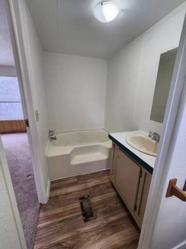 Main picture of 1023 Iroquois Dr