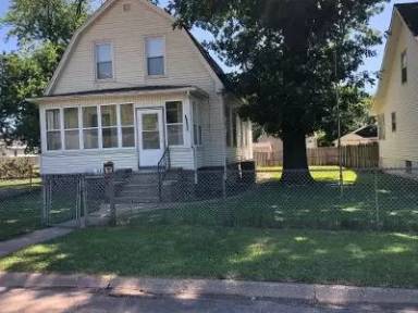 Main picture of 7118 Washington St
