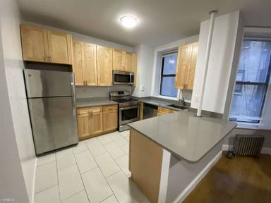 Main picture of 11 W 123rd St