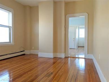 Main picture of 71 Merriam St