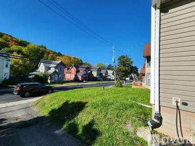 Main picture of 319 Charles Ave