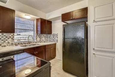Main picture of 10839 Sugar Hill Dr