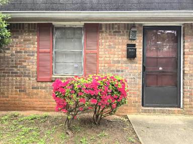 Main picture of 3813 Parklane Dr