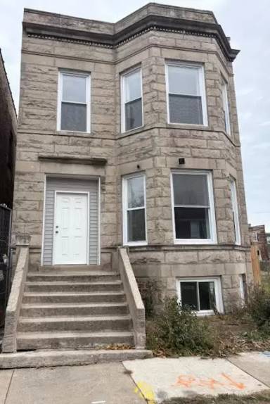 Main picture of 6433 S Vernon Ave
