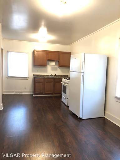 Main picture of 840 Gostlin St