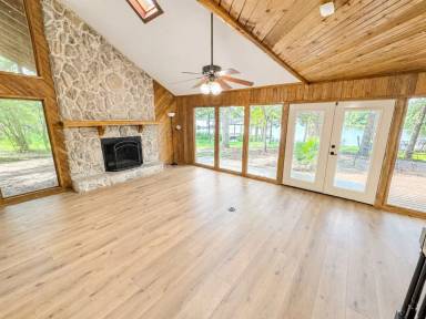 Main picture of 1855 Glen Cove Dr