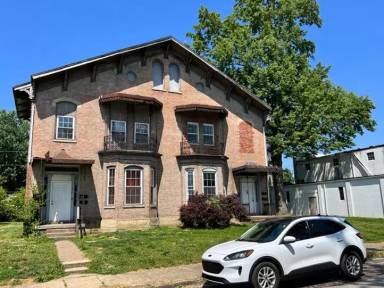 Main picture of 410 N 3rd Ave