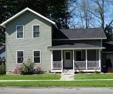 Main picture of 10 Tappan St