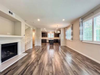 Main picture of 3331 Rosenblatt St