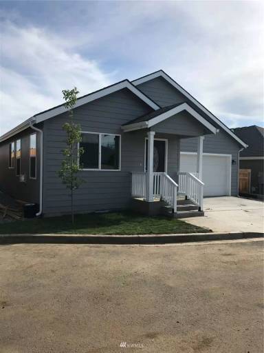 Main picture of 2024 Mary Ln