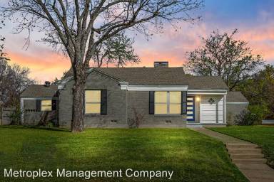 Main picture of 6400 Greenway Rd