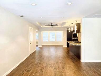 Main picture of 1446 Curtin St