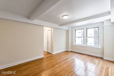 Main picture of 25 E 10th St