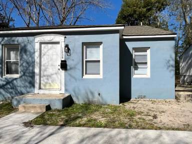 Main picture of 1228 E 54th St