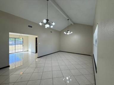 Main picture of 516 Saint James Dr