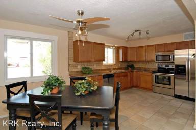 Main picture of 1835 E Palmcroft Dr