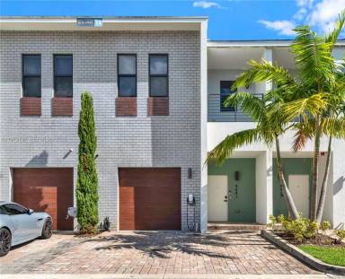 Main picture of 4441 NW 9th St