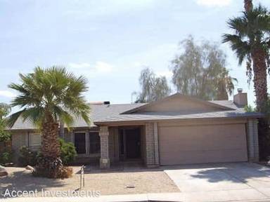 Main picture of 409 W Barrow Dr