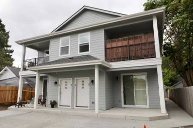 Main picture of 953 W 8 959 8 Ave Ave