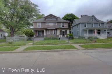 Main picture of 410 W 17th St