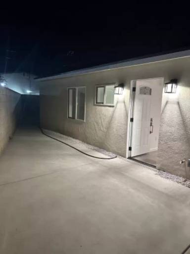 Main picture of 1843 W West Ave
