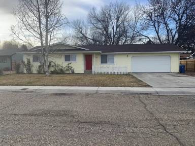 Main picture of 1015 Lupine Pl