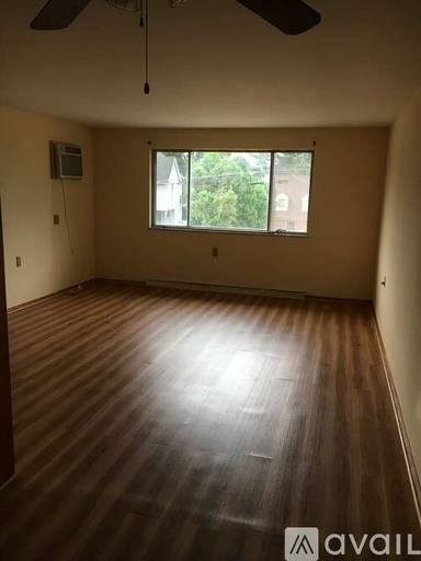 Main picture of 307 15th St NE