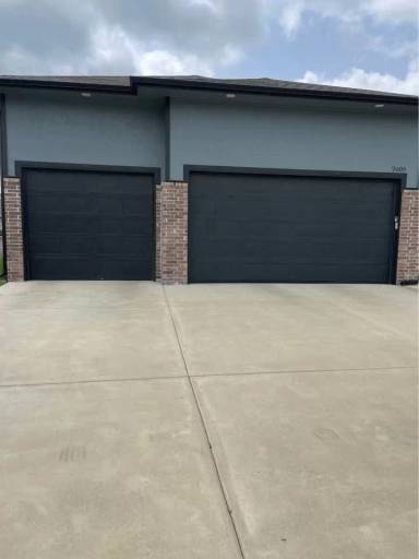 Main picture of 2609 E Thunder Cir