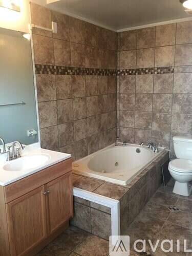 Main picture of 5071 Washington Pl