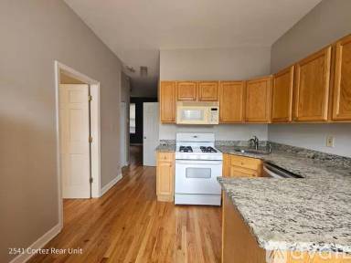 Main picture of 2541 W Cortez St