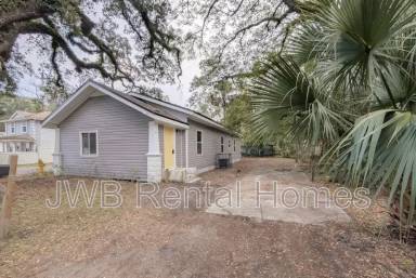 Main picture of 203 Spring St